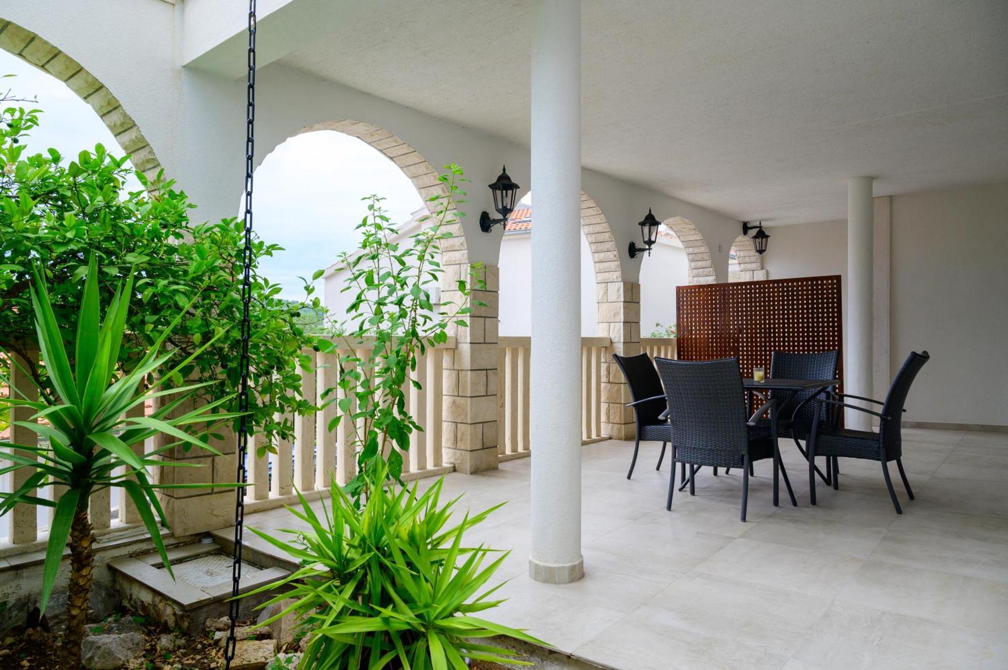Villa I Karma Tisno Exterior foto