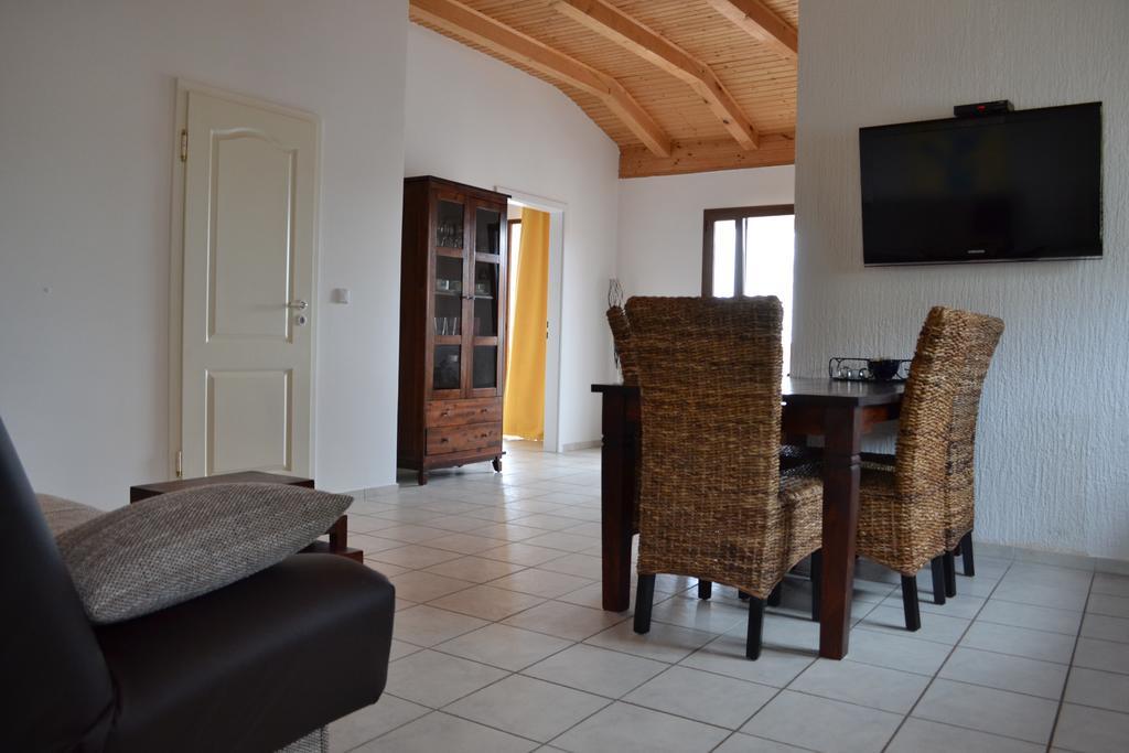 Villa I Karma Tisno Exterior foto