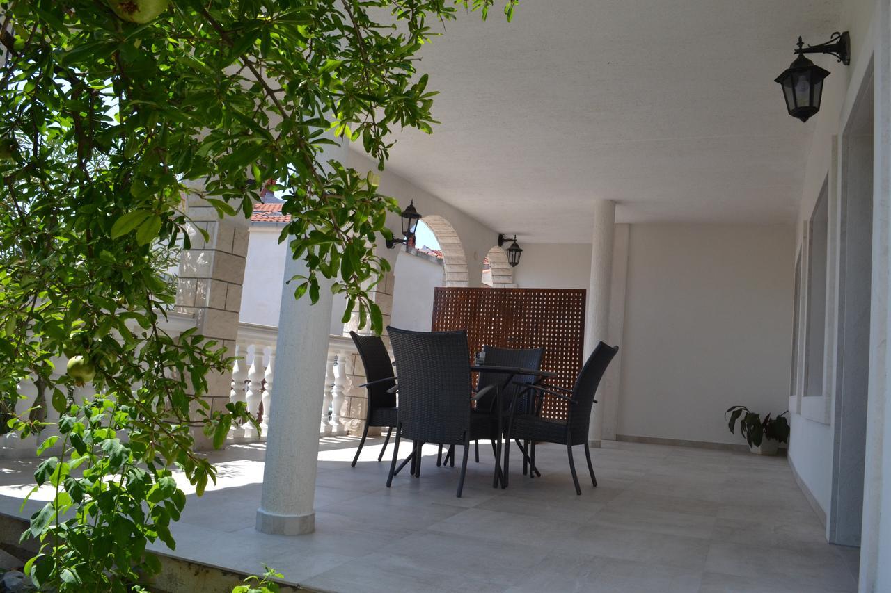 Villa I Karma Tisno Quarto foto